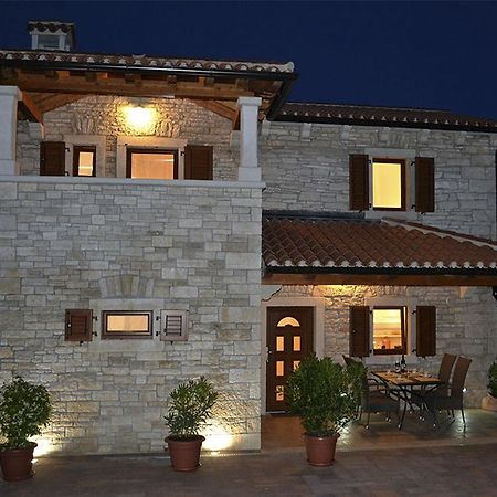 Holiday Home Mate Tinjan Quarto foto