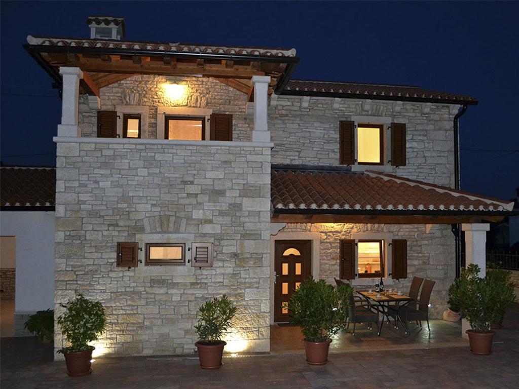 Holiday Home Mate Tinjan Quarto foto